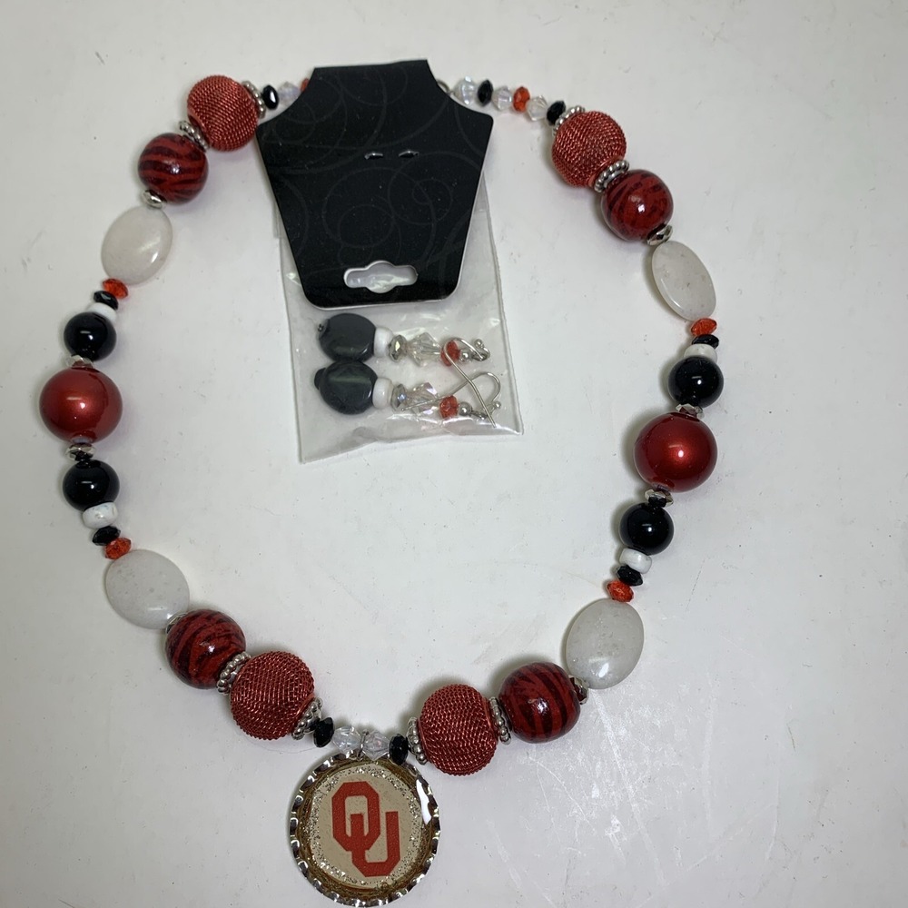 Oklahoma Sooners Necklace With Earrings Set NEW